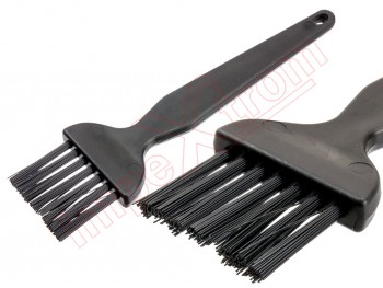 Static-free ESD brush for cleaning electronic boards and components