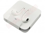 mmtn2zm-a-white-handsfree-headset-with-stereo-headphones-earpods-with-lightning-connector